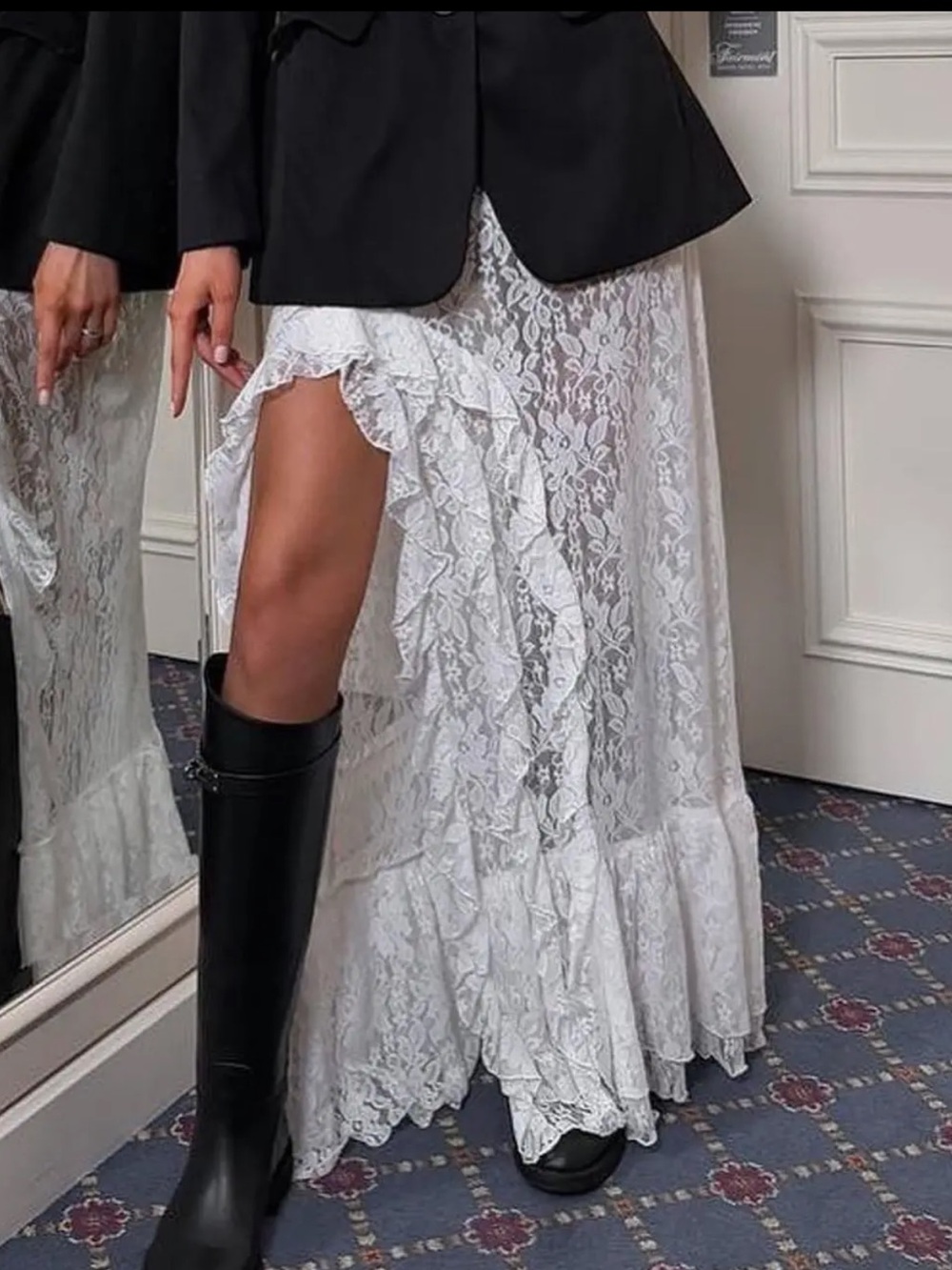 Women's White Lace High-Slit Maxi Skirt - Picture 2 of 3